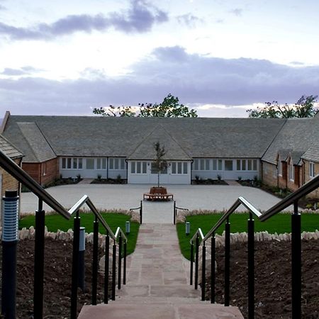 The Fish Hotel Бродуей Екстериор снимка