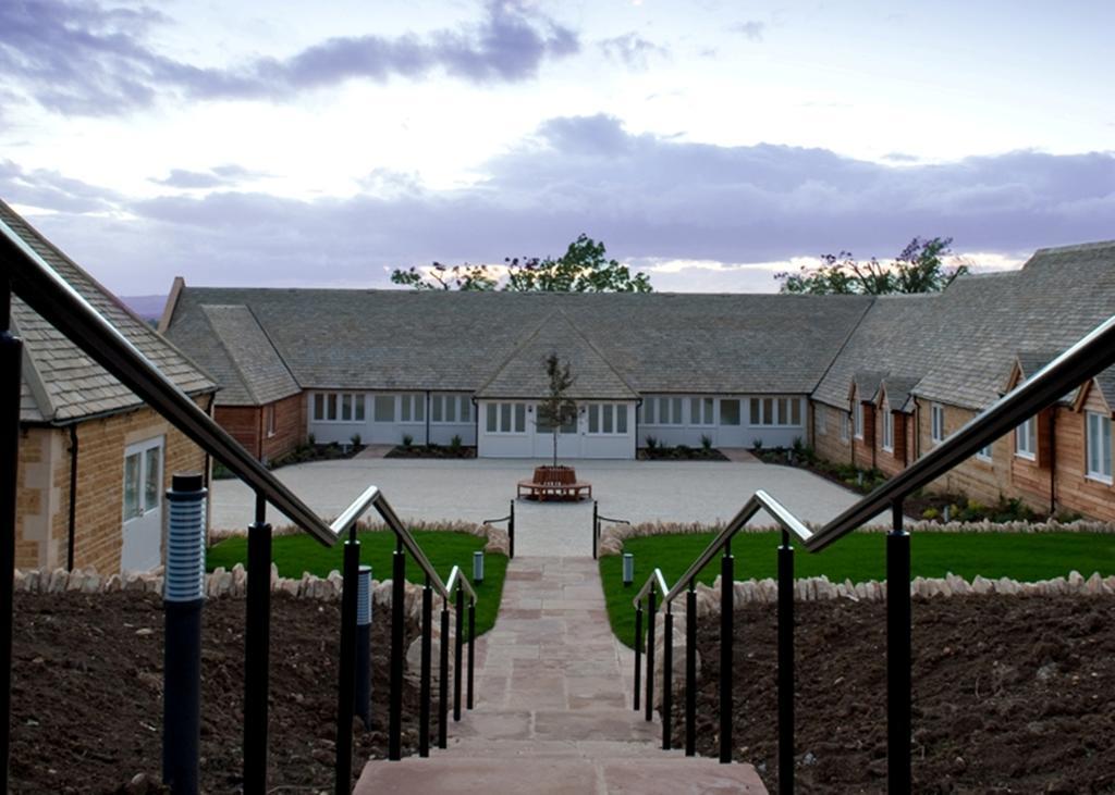 The Fish Hotel Бродуей Екстериор снимка